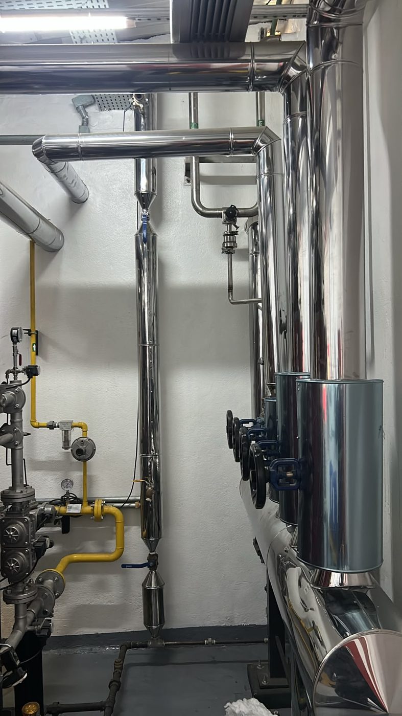 Revestimento em aço inox — sala de máquinas